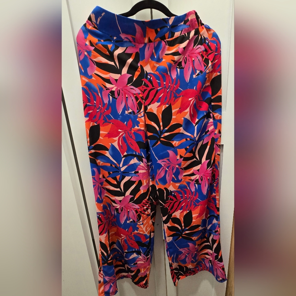 Colorful Floral Women's Trousers - Picture 2 of 3